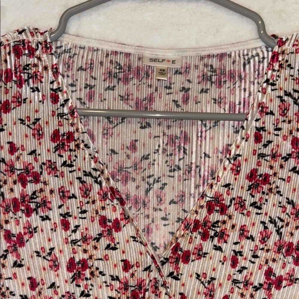 Red Puff Sleeve Smocked Blouse - Picture 3 of 7
